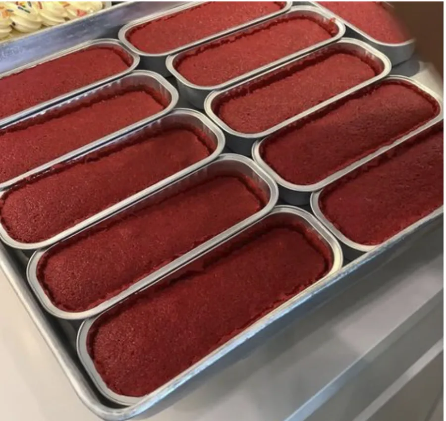 Charolas de pan red velvet para el Cake Bar