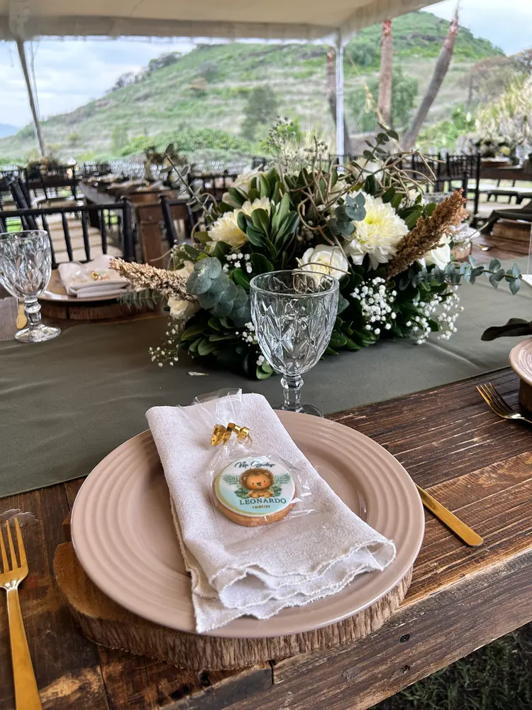 Pastel boda tres pisos betún