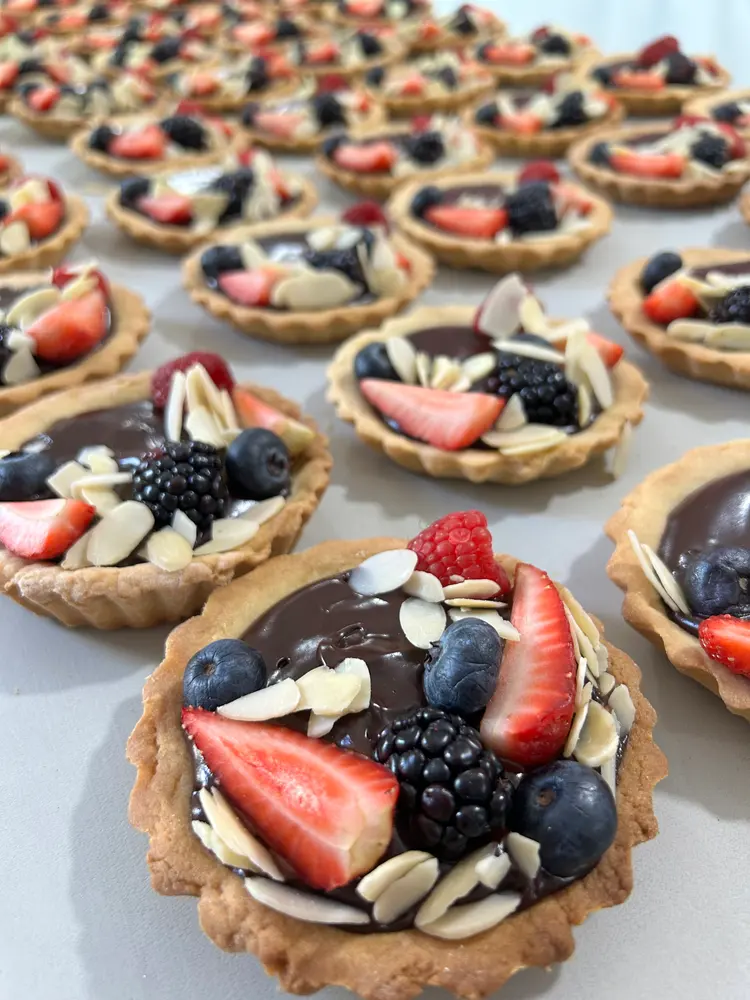Tartas frutos rojos almendras