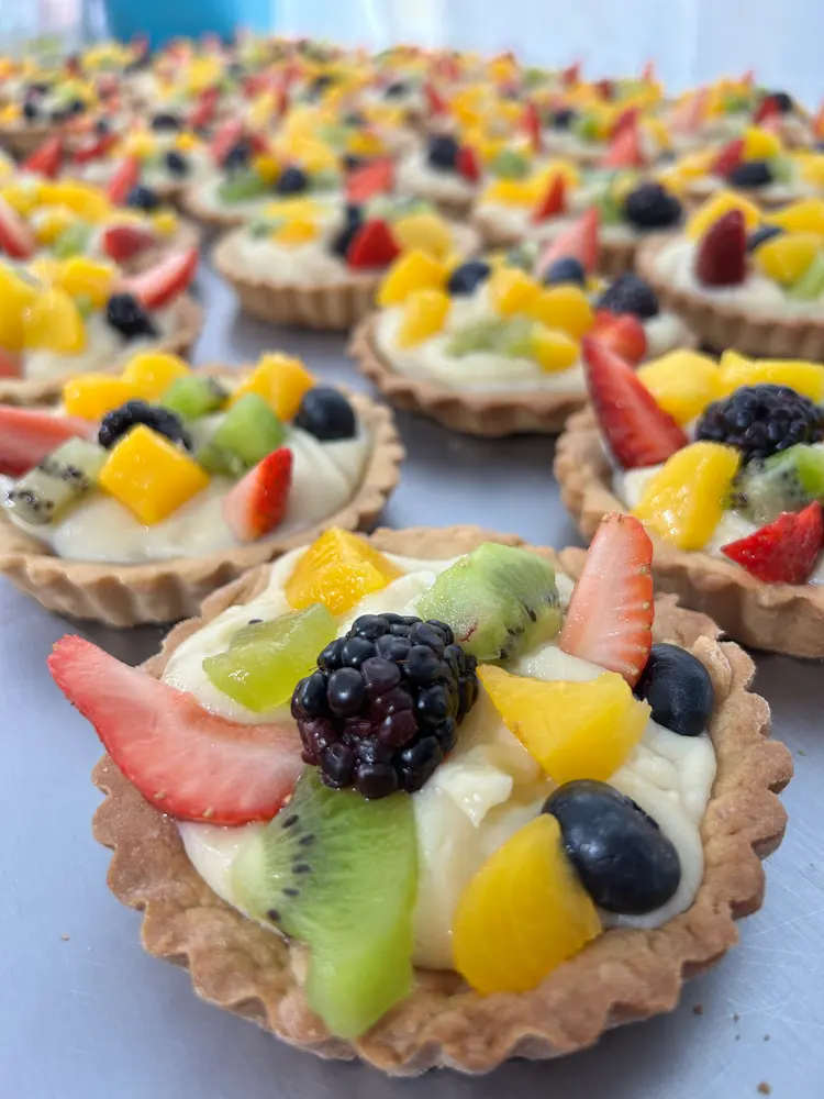 Tartas coloridas frutos del bosque
