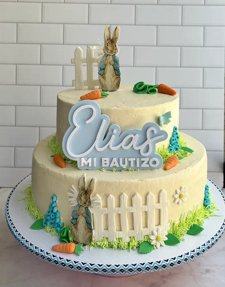 Pastel bautizo Peter Rabbit fondant temático